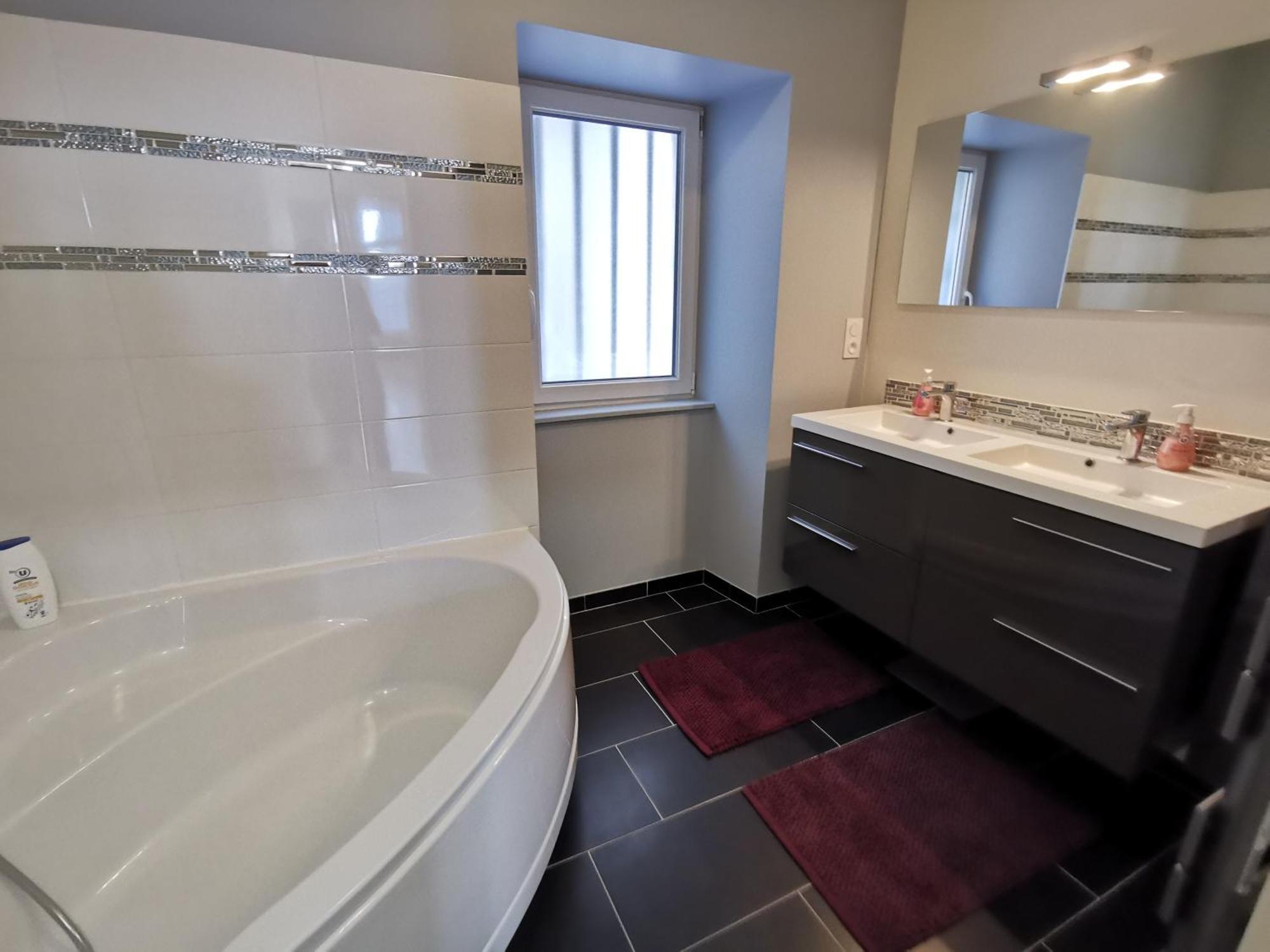 Appartement 3 Chambres Au Coeur Du Jura, Ideal Famille Salins-les-Bains Exteriér fotografie